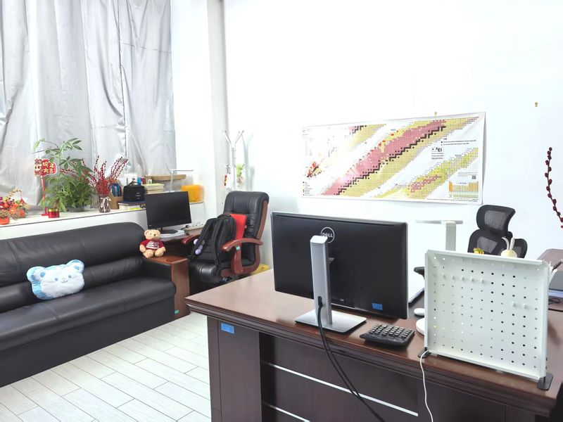 教师办公室掠影之三